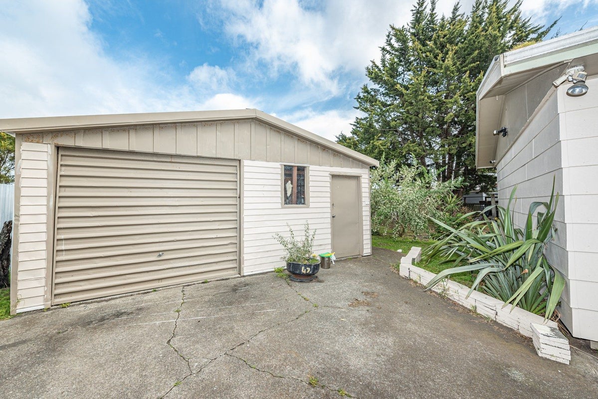 28 Tongariro Street, Castlecliff, Whanganui - Carousel 2