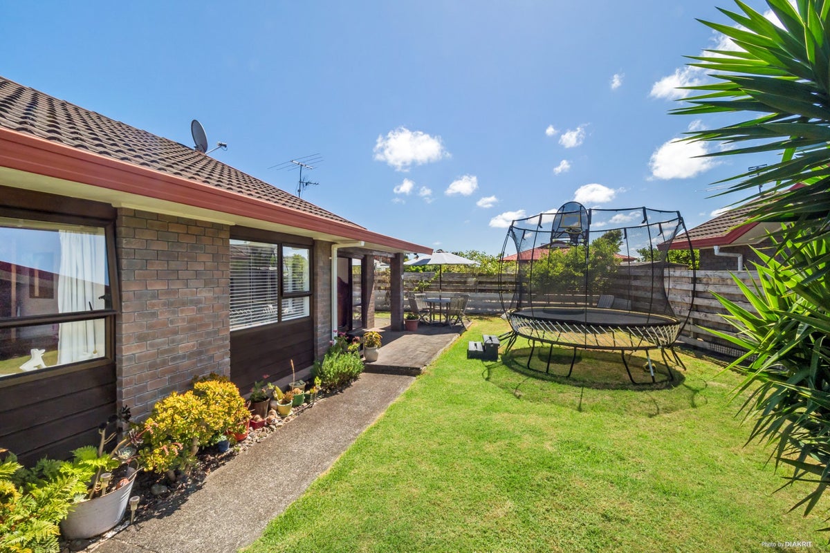 1/52 Edgewater Parade, Waiuku, Auckland - Carousel 2