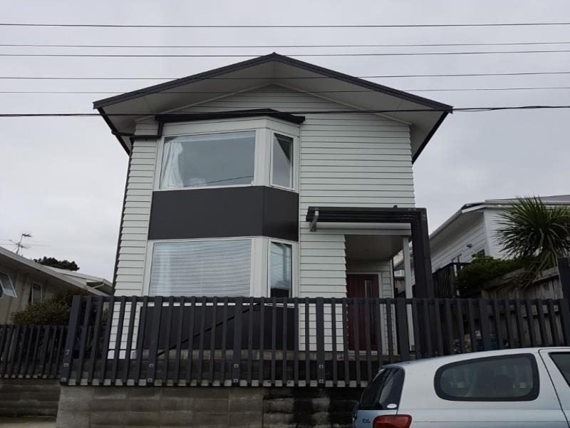 2 Palm Grove, Berhampore, Wellington - Carousel 1