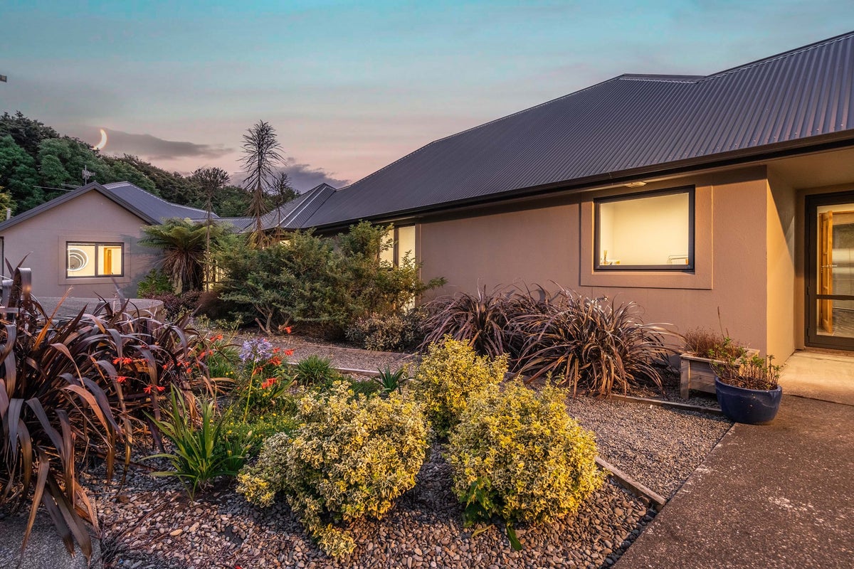 40 Spence Avenue, Otatara - Carousel 39