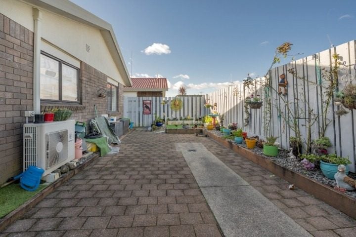81B Chadwick Road, Greerton, Tauranga - Carousel 11
