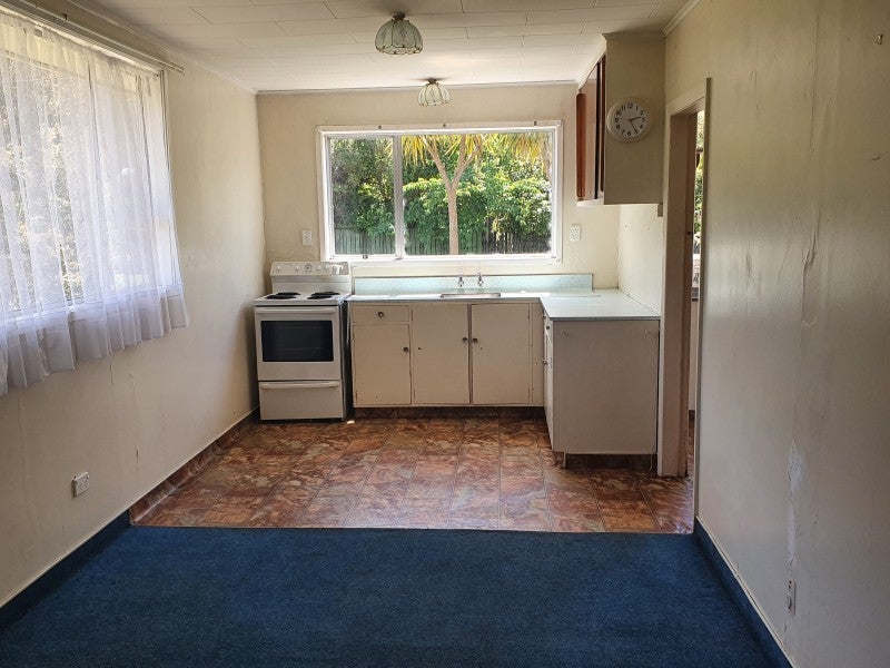25 Oxford Street, Taylorville, Greymouth - Carousel 2
