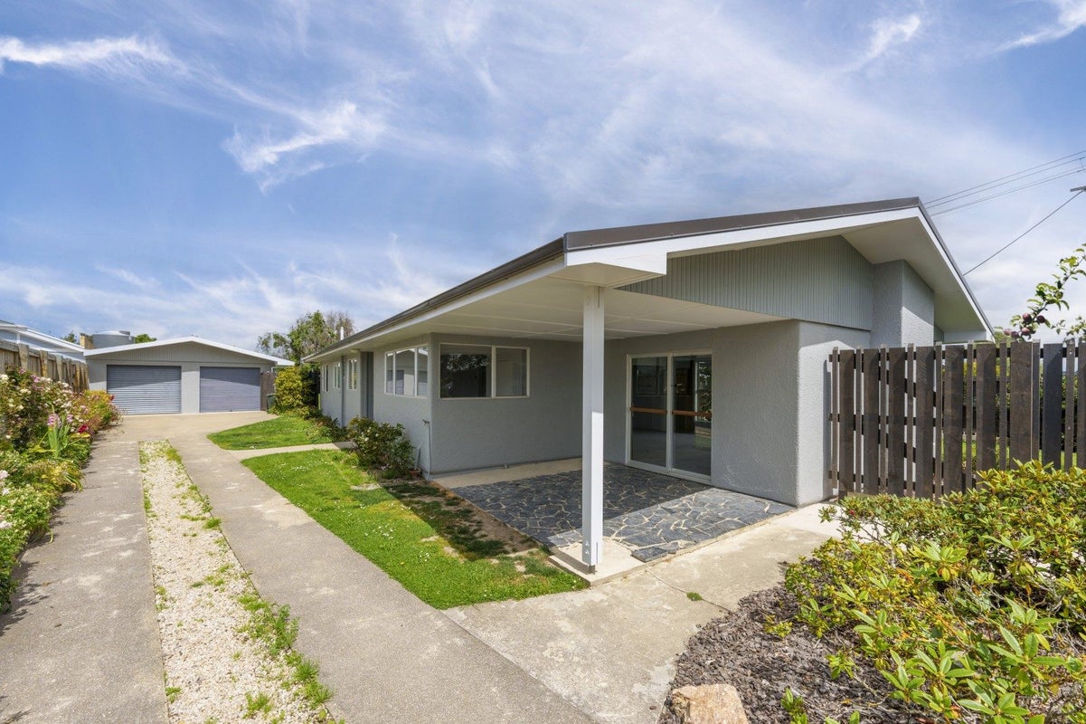 2 Argyle Street, Weston, Oamaru - Carousel 1