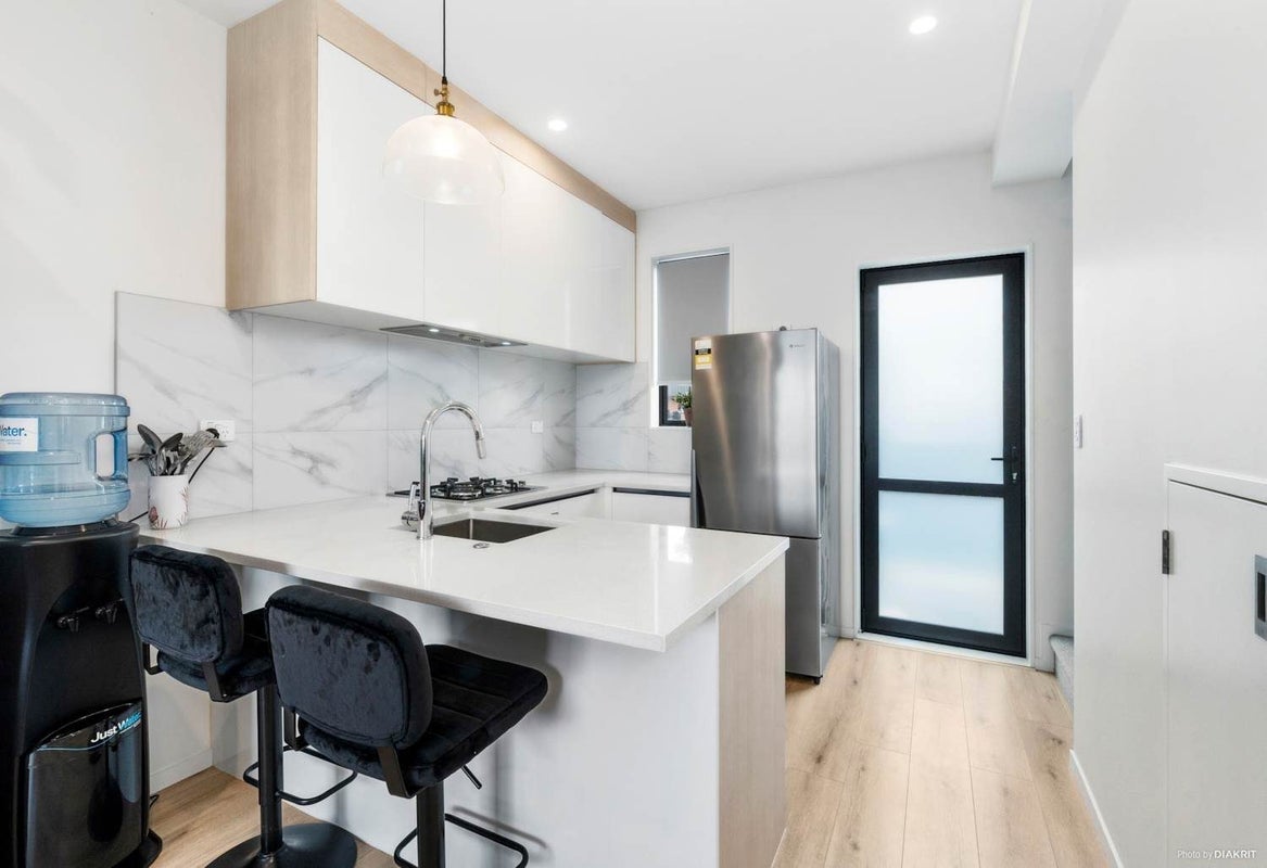 33C Murphys Park Drive, Flat Bush, Auckland - Carousel 2