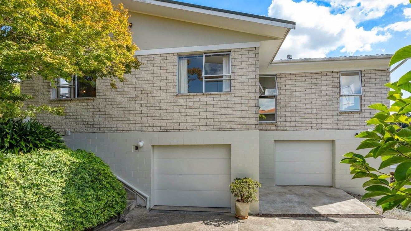 143 Birkenhead Avenue, Birkenhead, Auckland - Carousel 1