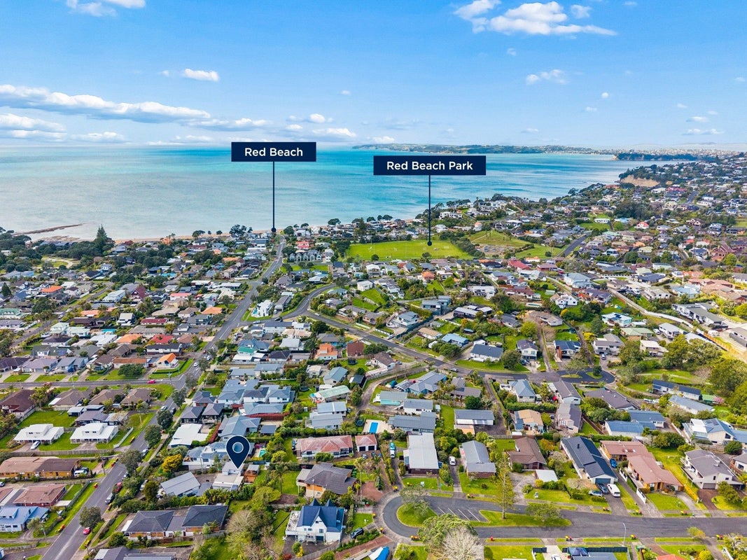 52B Bay Street, Red Beach, Rodney, Auckland - Carousel 2