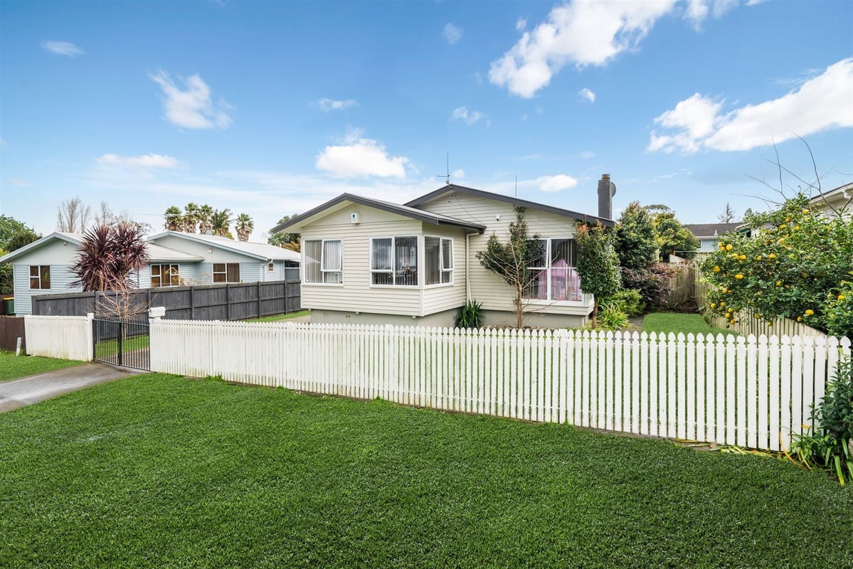 27 Park Estate Road, Rosehill, Papakura - Carousel 2