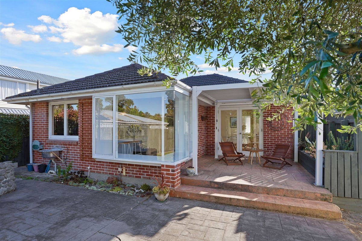 18 Cranbrook Avenue, Burnside, Christchurch - Carousel 2