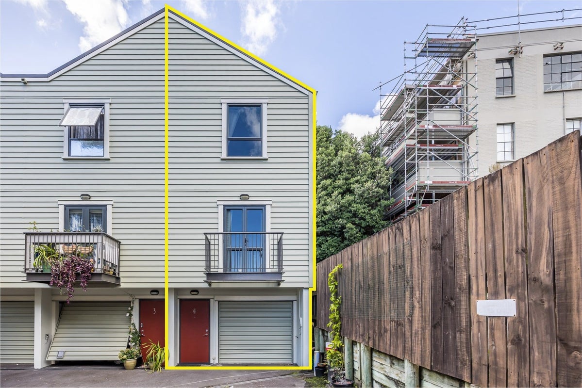 4/70 Randolph Street, Newton, Auckland - Carousel 13