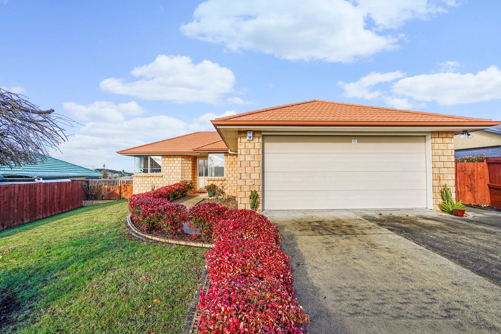 9 Hadrians Way, Nawton, Hamilton - Carousel 1