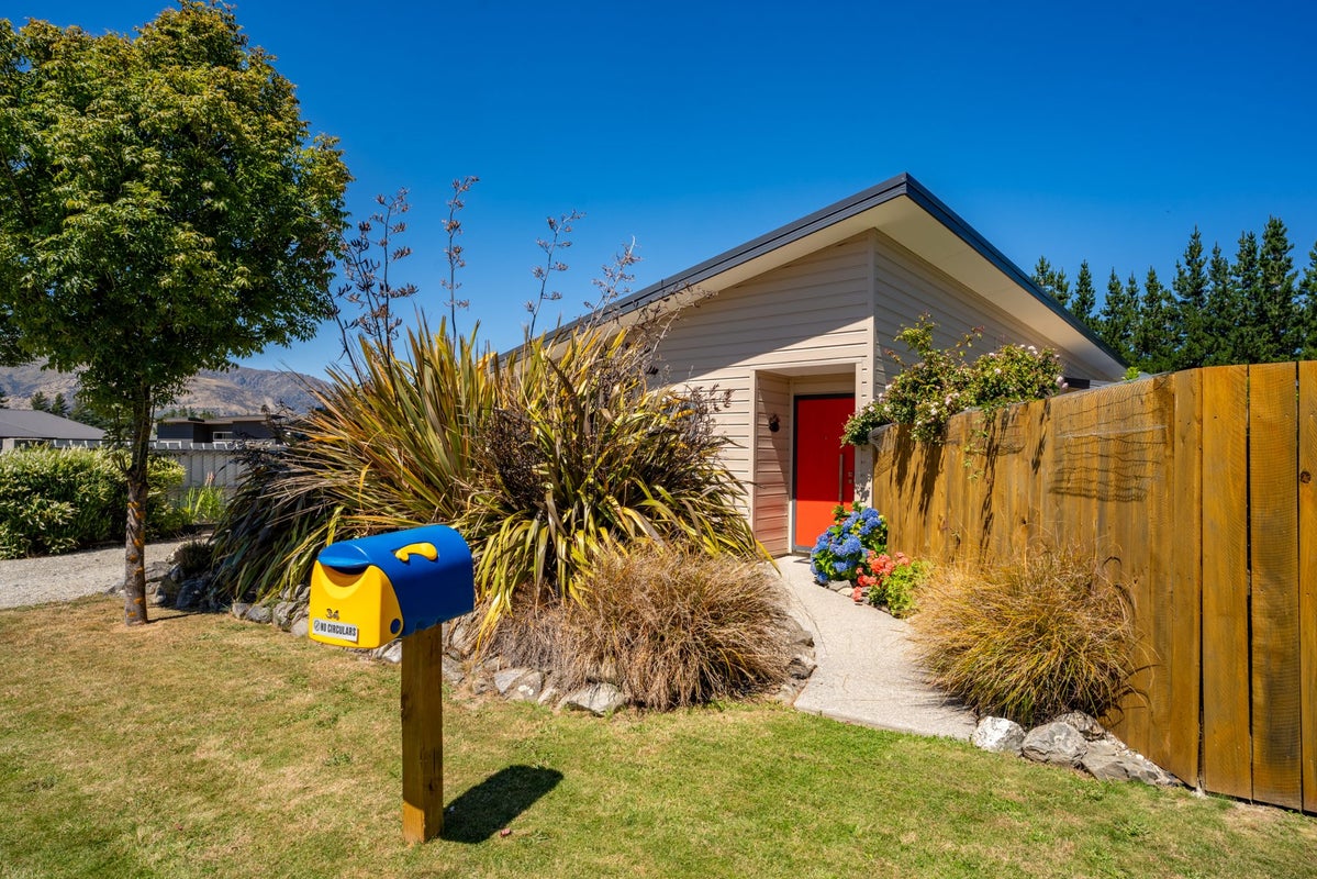 34 Little Maude Drive, Wanaka - Carousel 1