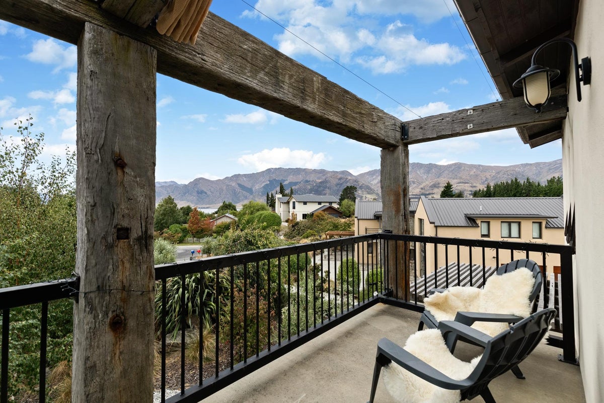 27 Drake Place, Wanaka - Carousel 2