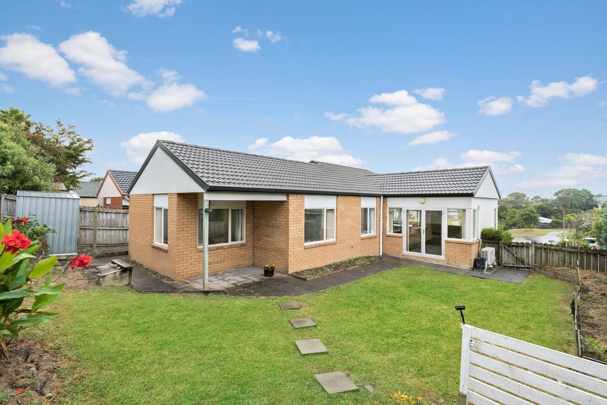 11 Blueridge Close, Sunnyvale, Auckland - Carousel 2
