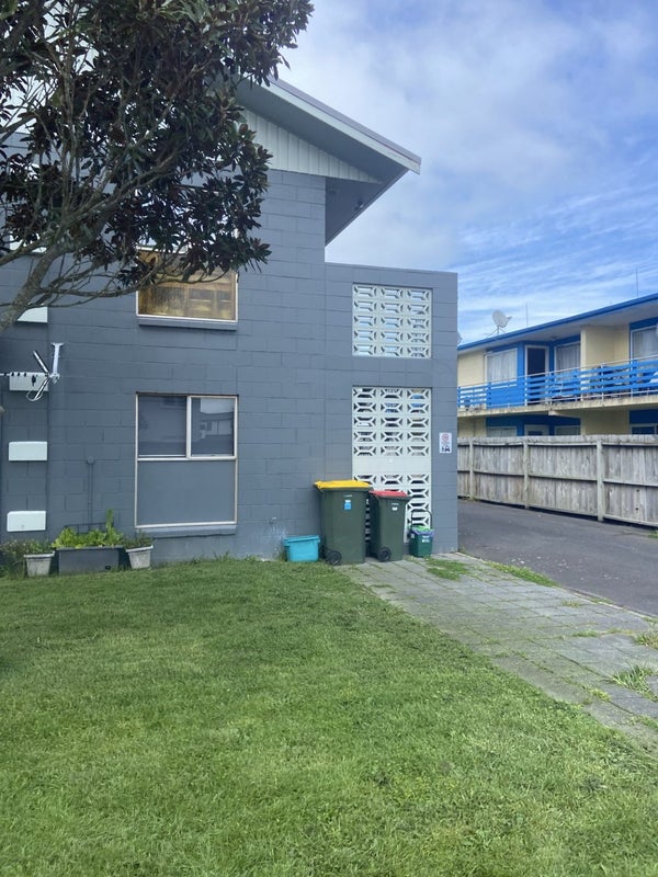 4/14 Coates Street, Hamilton East, Hamilton - Carousel 1