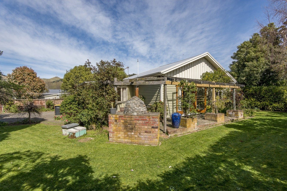 3 Bowenvale Avenue, Cashmere, Christchurch - Carousel 2