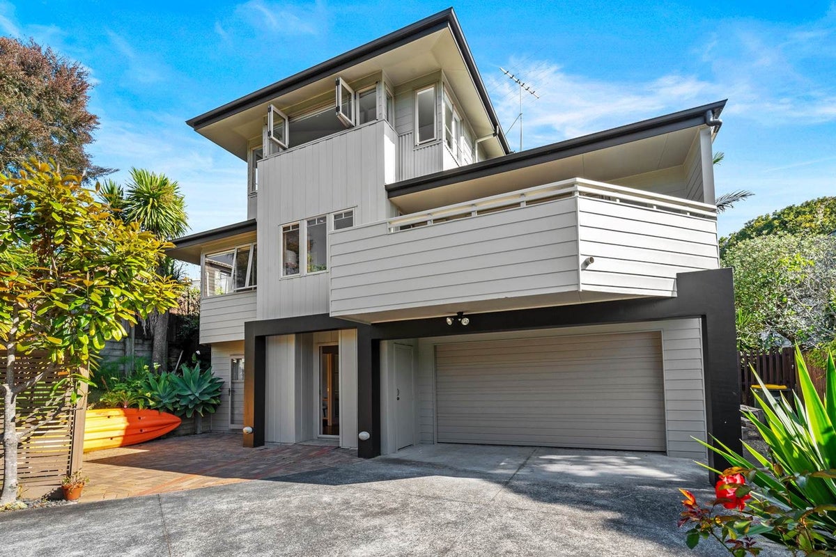 2C Braemar Road, Rothesay Bay, Auckland - Carousel 1