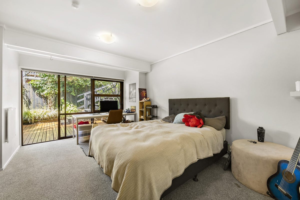 3/1 Mulberry Place, Glenfield, Auckland - Carousel 15