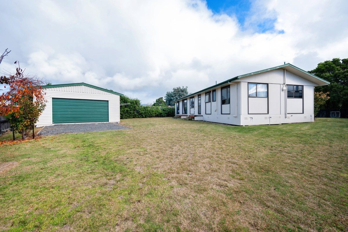 8A Airini Road, Waimarama, Waimarama - Carousel 2