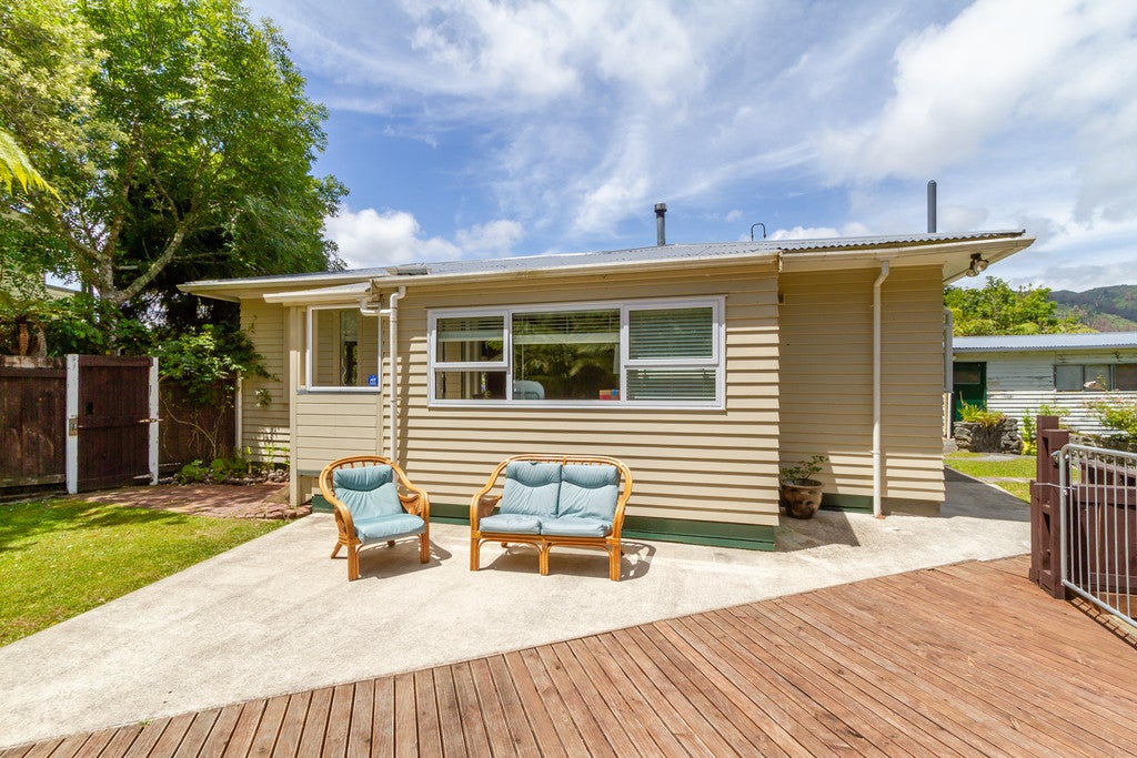 26 Rintoul Grove, Stokes Valley, Lower Hutt - Carousel 2
