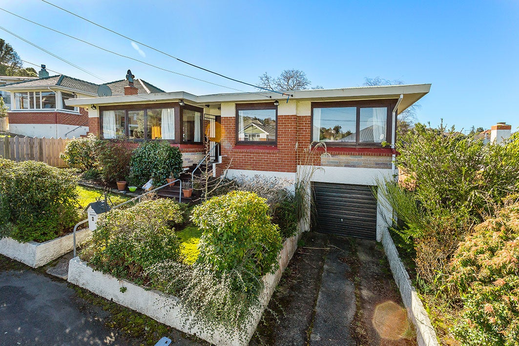 6 Cohen Place, Wakari, Dunedin - Carousel 1