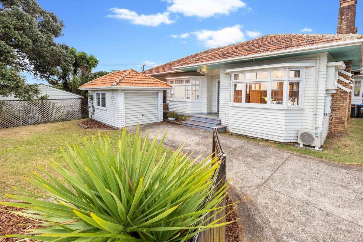 1/619 Manukau Road, Epsom, Auckland - Carousel 1