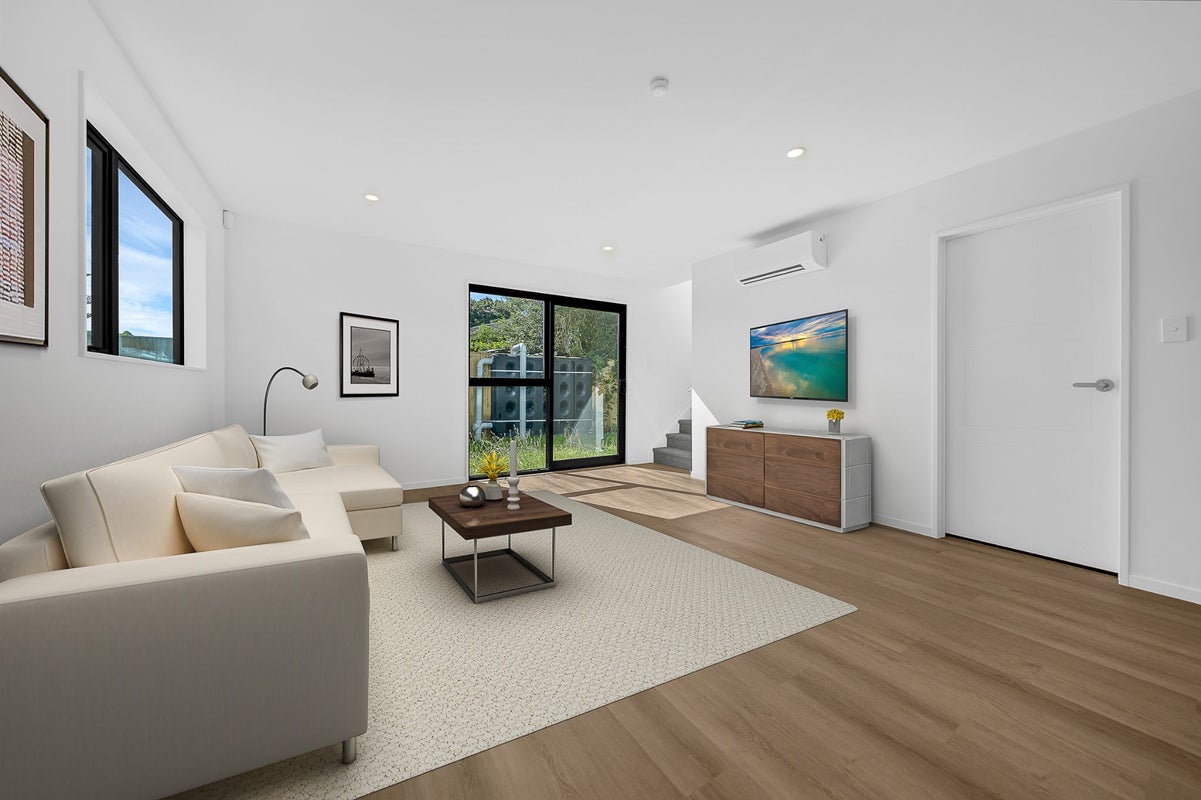 58A Hokianga Street, Mangere East, Auckland - Carousel 1