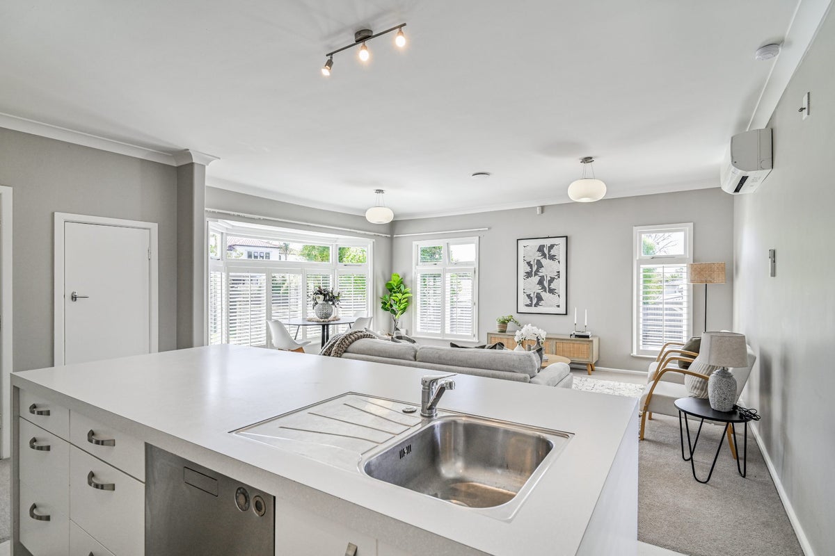 39 Greenwood Road, Havelock North - Carousel 2