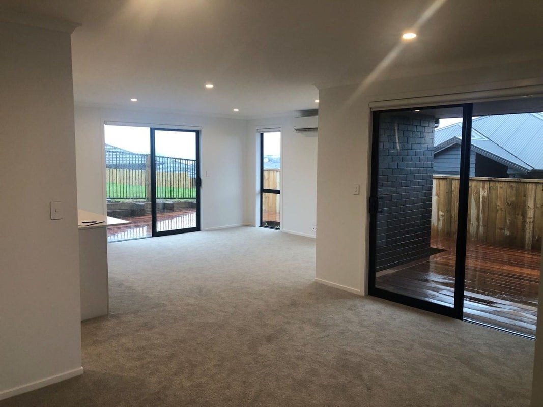 19 Kiritiana Close, Pyes Pa, Tauranga - Carousel 2