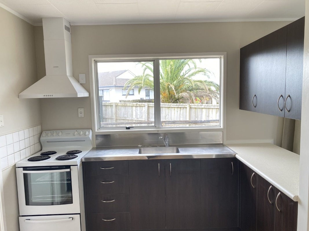 38 Silverstone Place, Henderson, Auckland - Carousel 2
