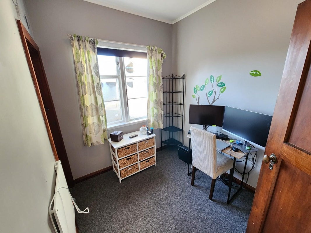 242 College Street, West End, Palmerston North - Carousel 11