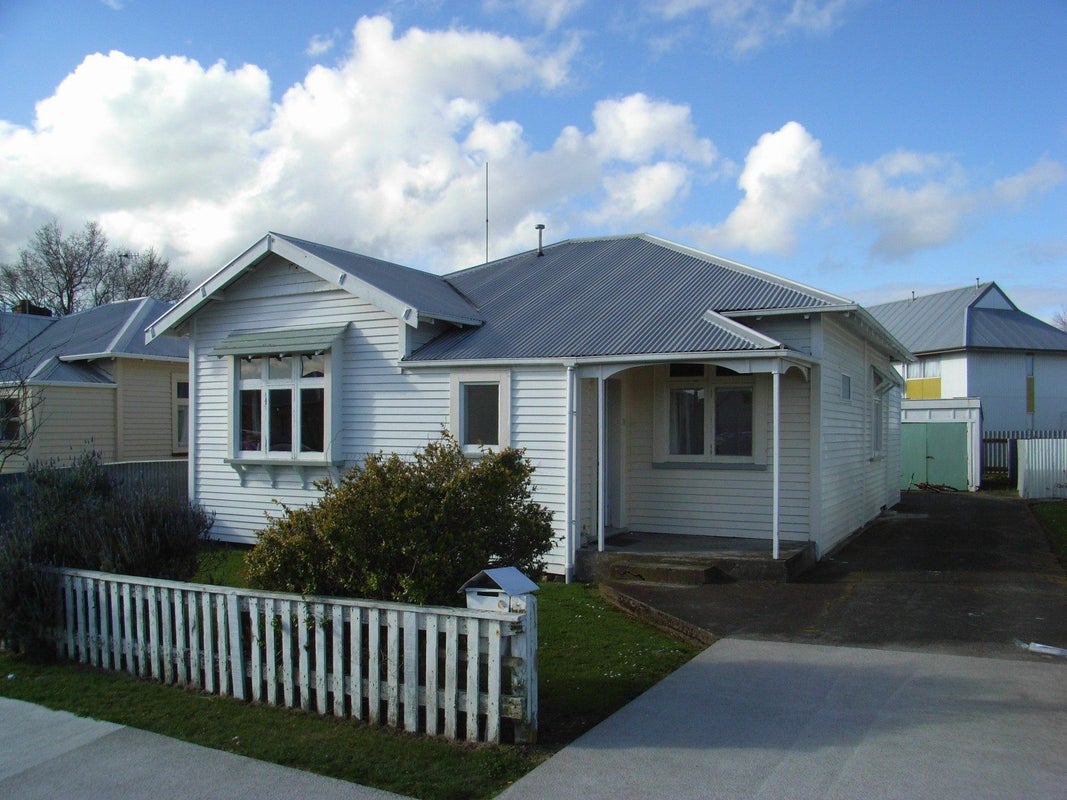 31 McGiffert Street, Palmerston North, Palmerston North - Carousel 1