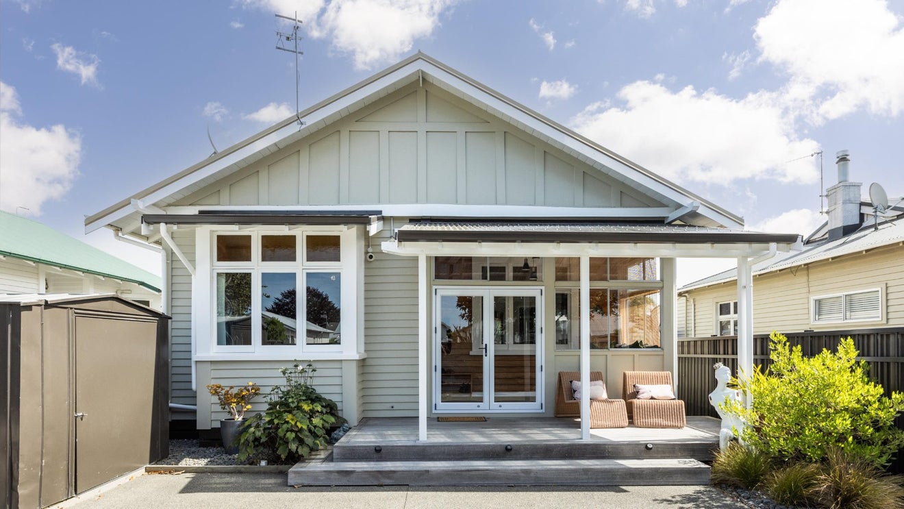 144 Vigor Brown Street, Napier South, Napier - Carousel 1