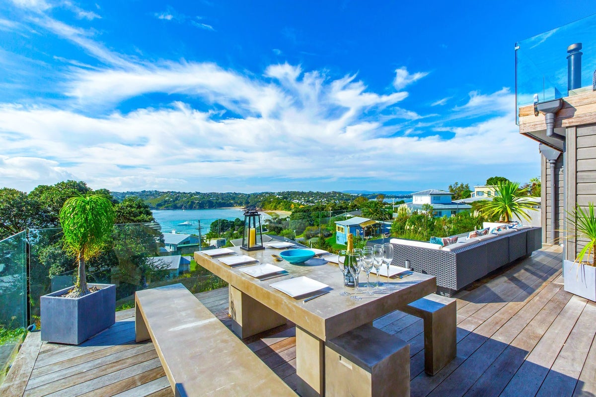 50 Tiri Road, Oneroa, Waiheke Island - Carousel 1