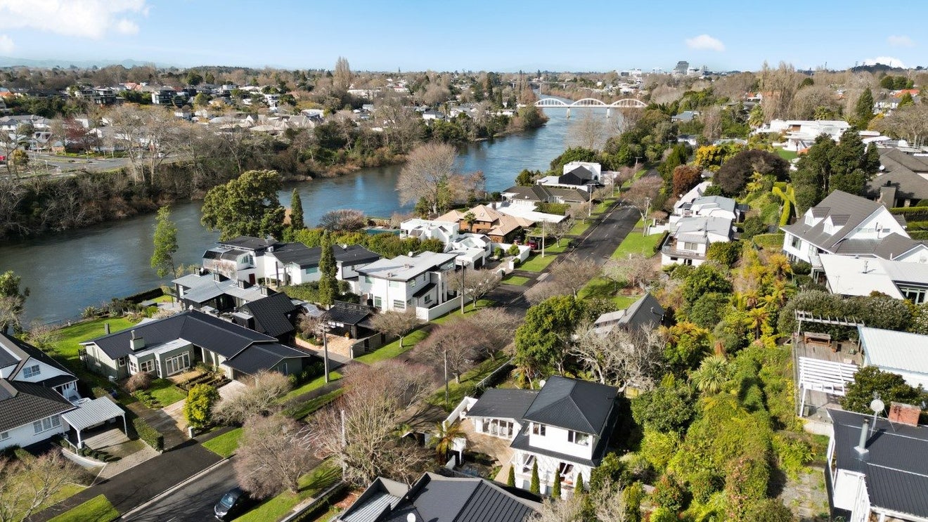 37 Awatere , Beerescourt, Hamilton - Carousel 31