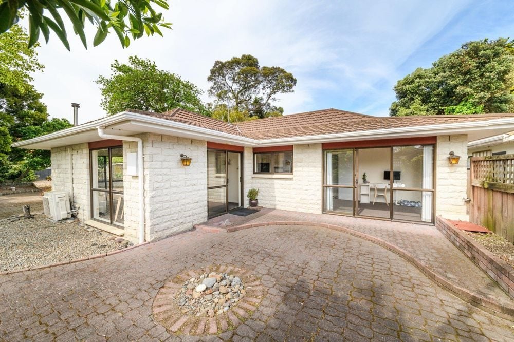 18A Ngaio Street, West End, Palmerston North - Carousel 24