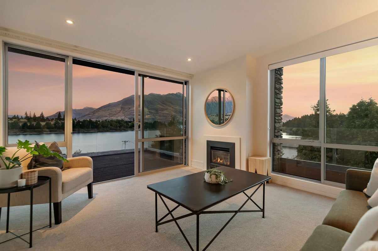 7/23 Adelaide Street, Queenstown, Queenstown - Carousel 1