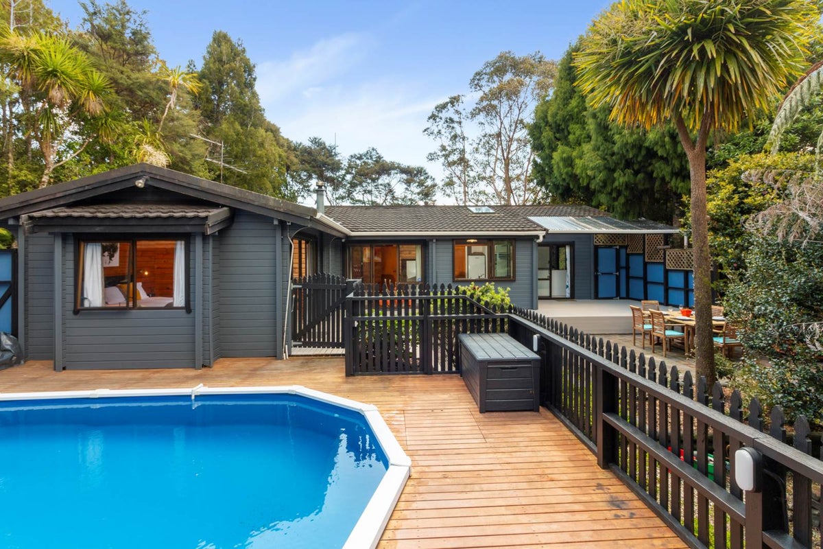 86 Mountain Road, Henderson Valley, Auckland - Carousel 2
