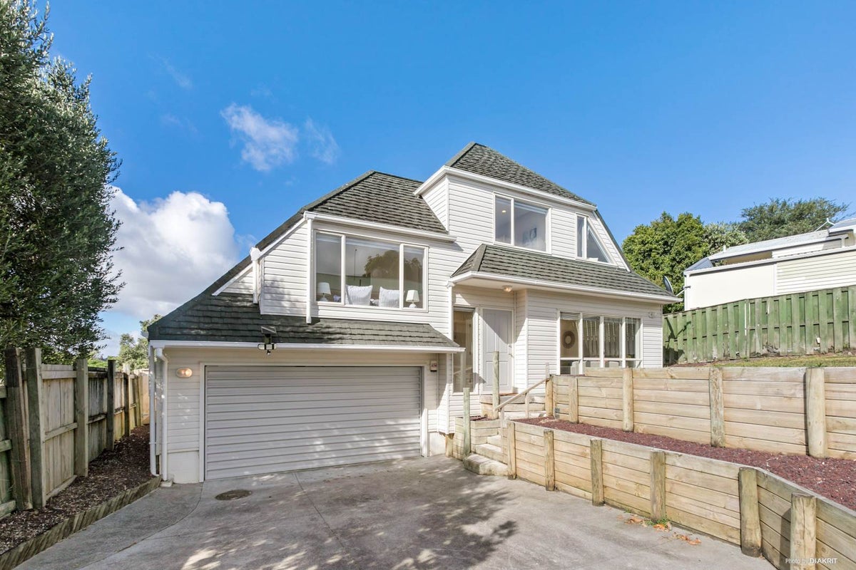 2/37 Strong Street, St Johns, Auckland - Carousel 1