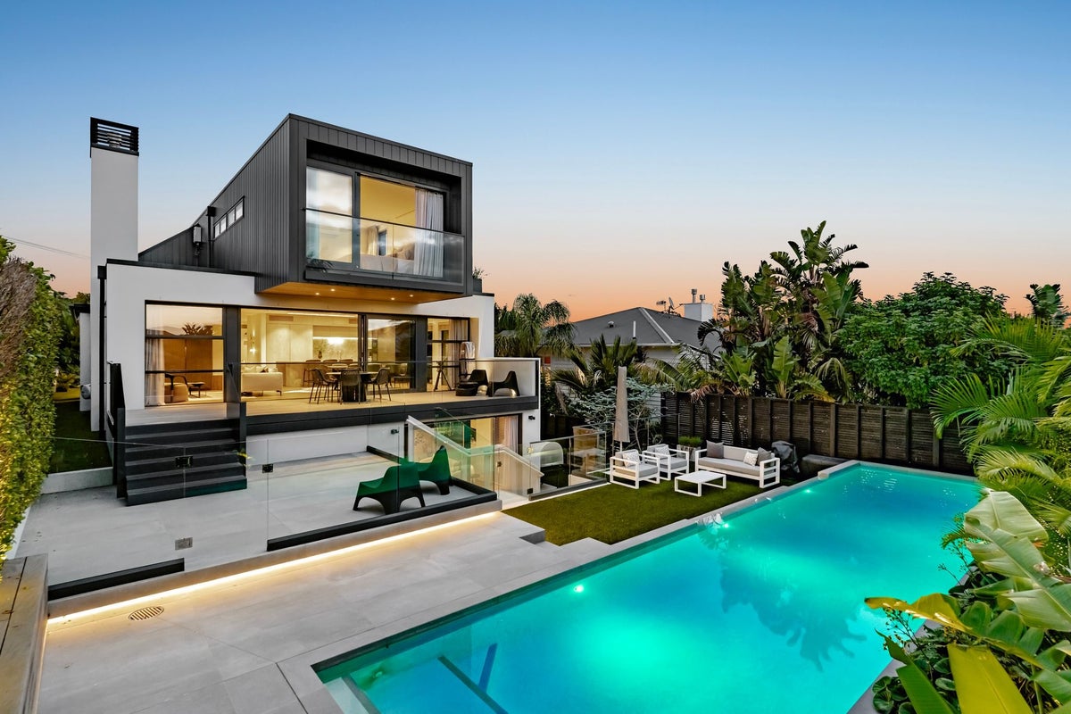 36 Dell Avenue, Remuera, Auckland - Carousel 1