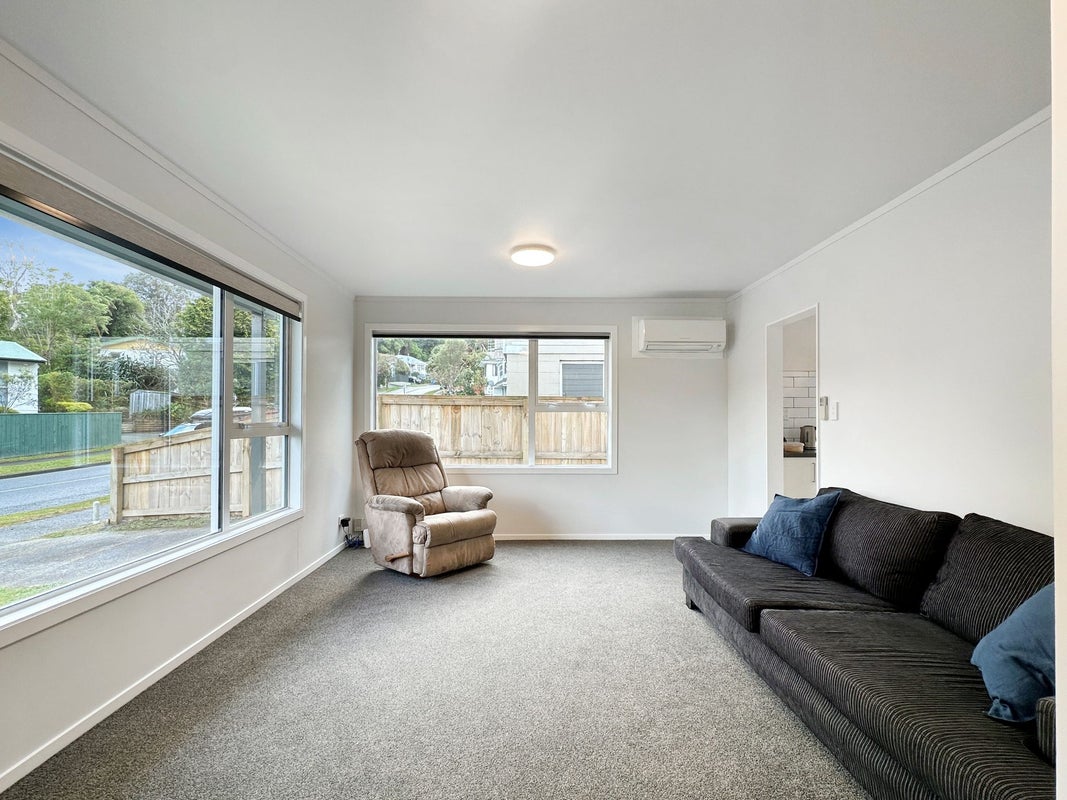 34A Viewmont Drive, Harbour View, Lower Hutt - Carousel 2