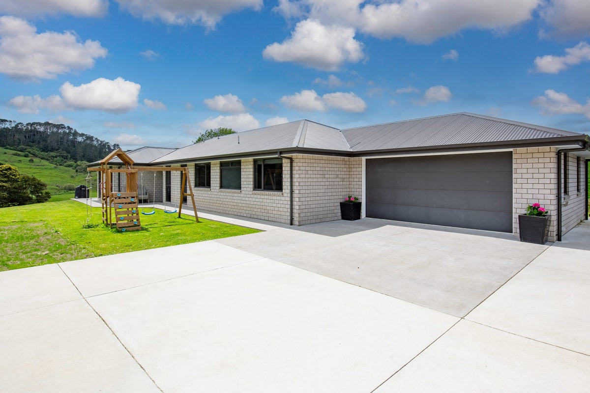 57 Ponganui Road, Tuakau - Carousel 1