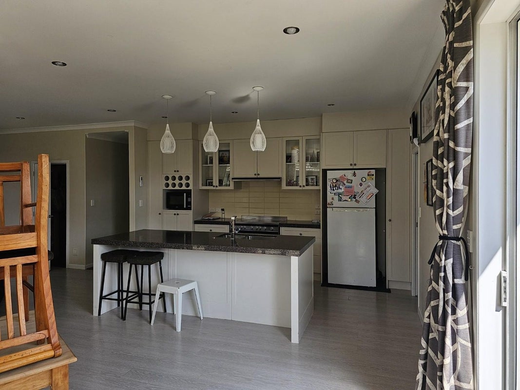 27 Arista Way, Rototuna North, Hamilton - Carousel 2