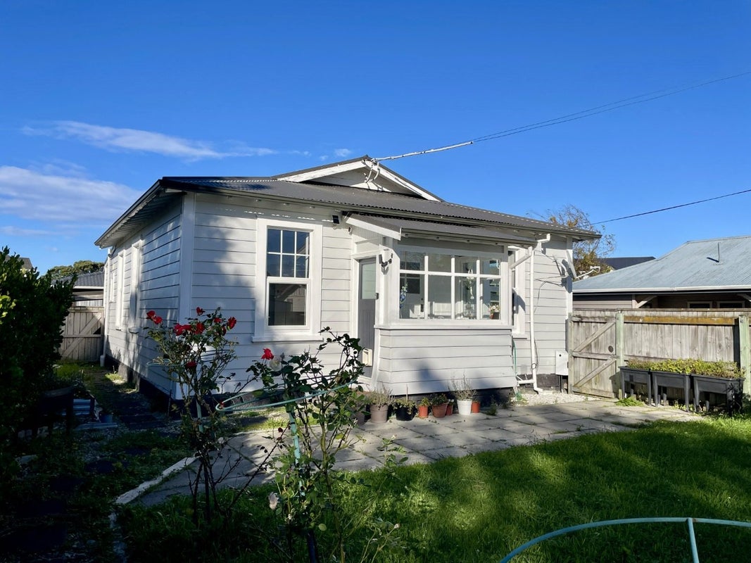 1/50 RANDWICK Crescent, MOERA, LOWER HUTT - Carousel 15