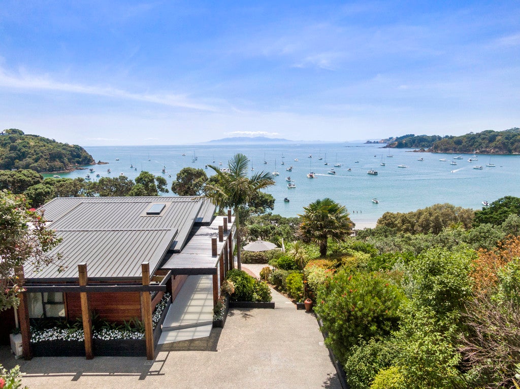 35 Waikare Road, Oneroa, Waiheke Island - Carousel 1
