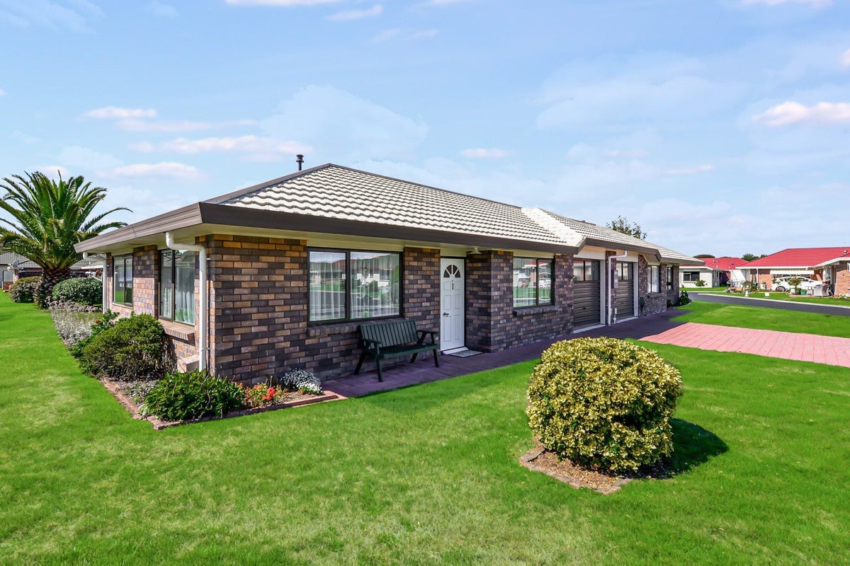 103/4 Admiral Crescent, Flagstaff, Hamilton - Carousel 1