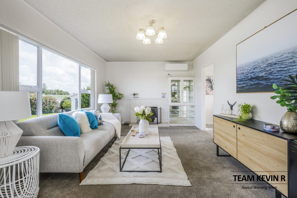 21 Orchard Rise, Rosehill, Papakura - Carousel 2