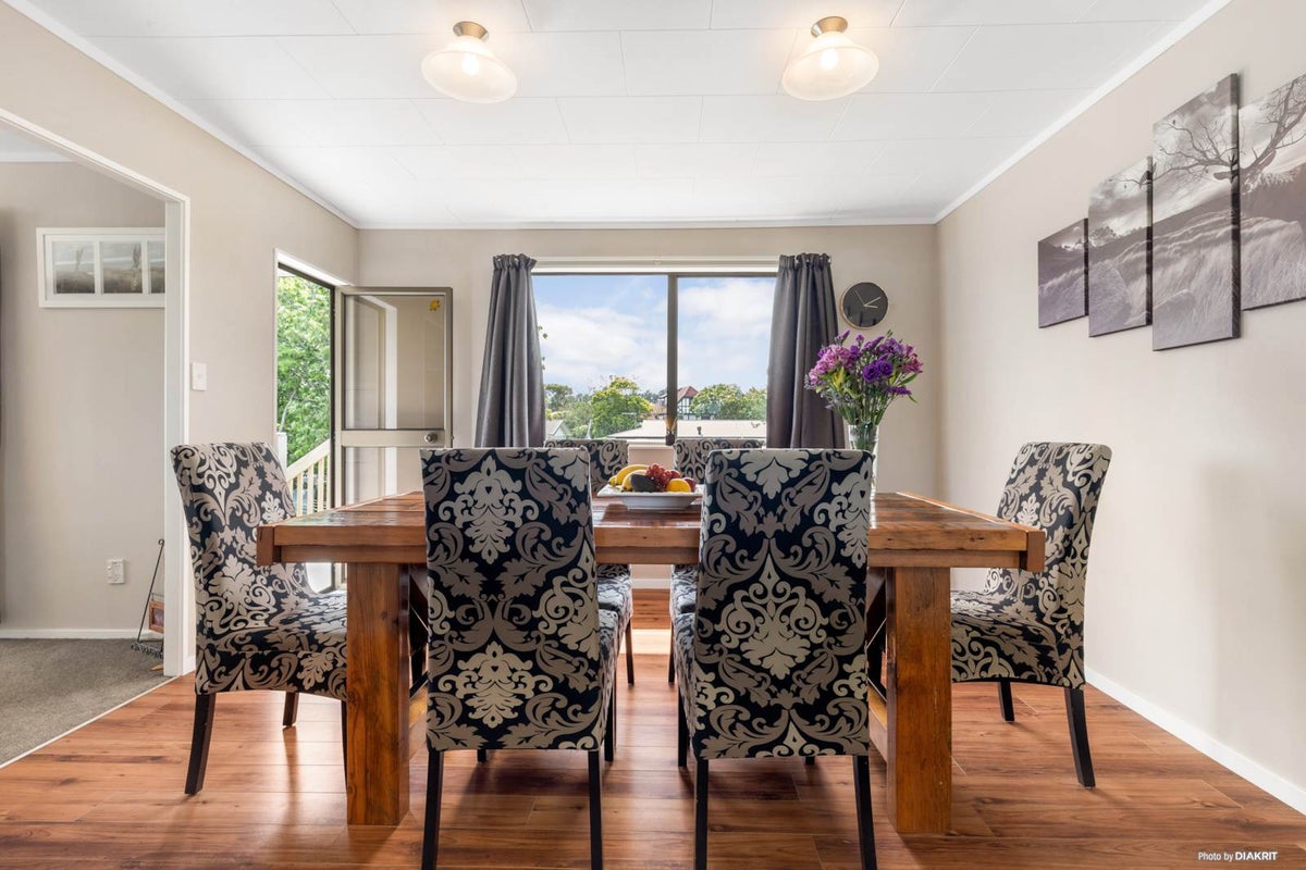 4 Noble Street, Waiuku, Waiuku - Carousel 2