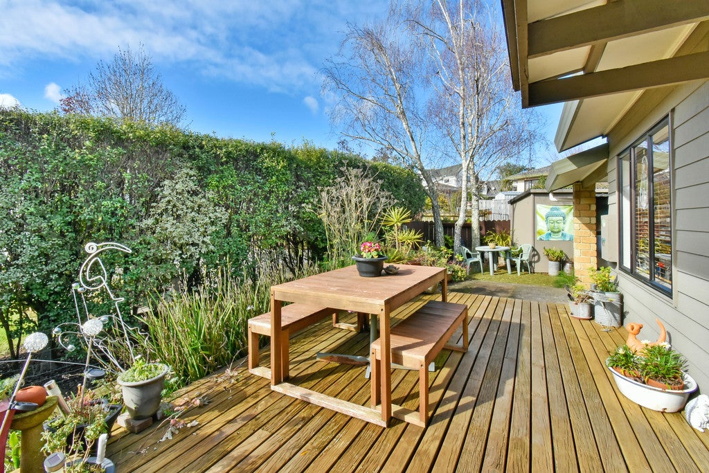32 Lorelei Place, Opaheke, Papakura - Carousel 2