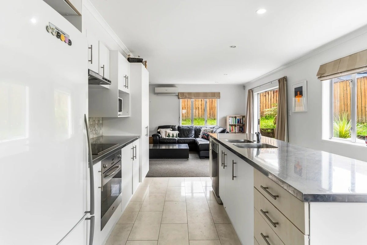 176B Barrack Road, Mount Wellington, Auckland - Carousel 2