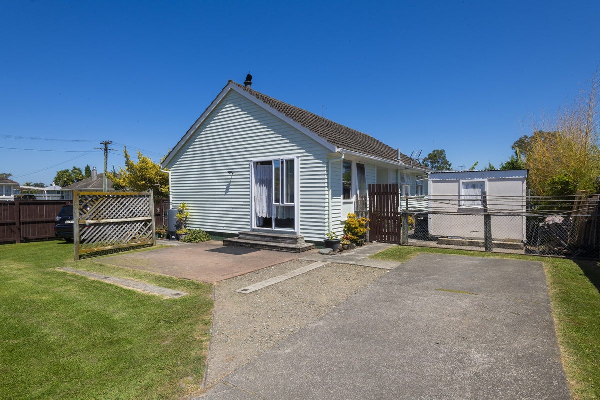 10 Taruheru Crescent, Mangapapa, Gisborne - Carousel 1